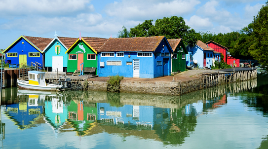 Fotografia:  Fabrice Denis Photography a Flickr . Imatge de les casetes de colors de l'Illa d'Oleron