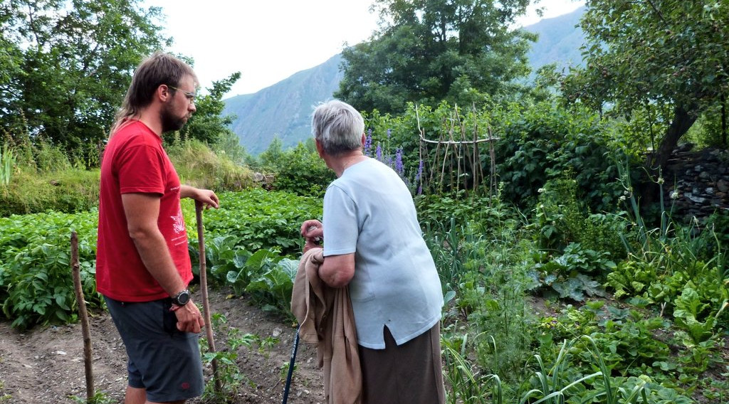 El projecte busca revaloritzar el coneixement ancestral que va associat a les varietats locals. Col·lectiu Eixarcolant