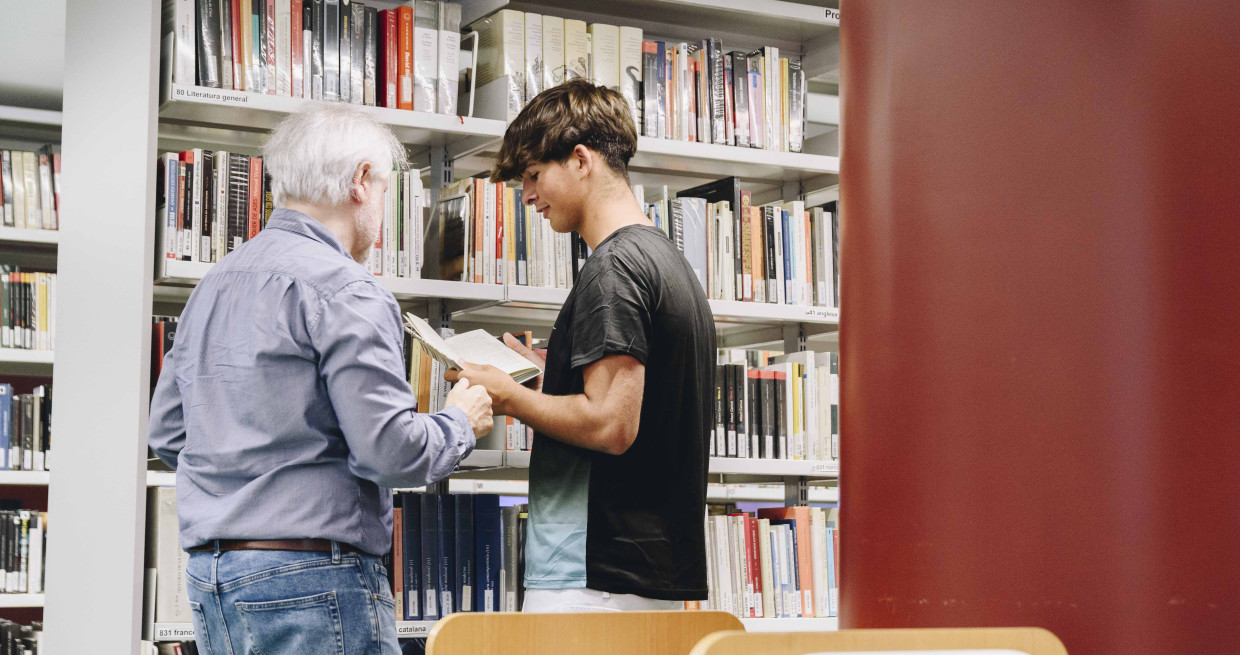 La mentoria social vol estar al servei de la inclusió, de la cohesió social i de la igualtat d’oportunitats dels col·lectius més vulnerabilitzats.. Punt de Referència