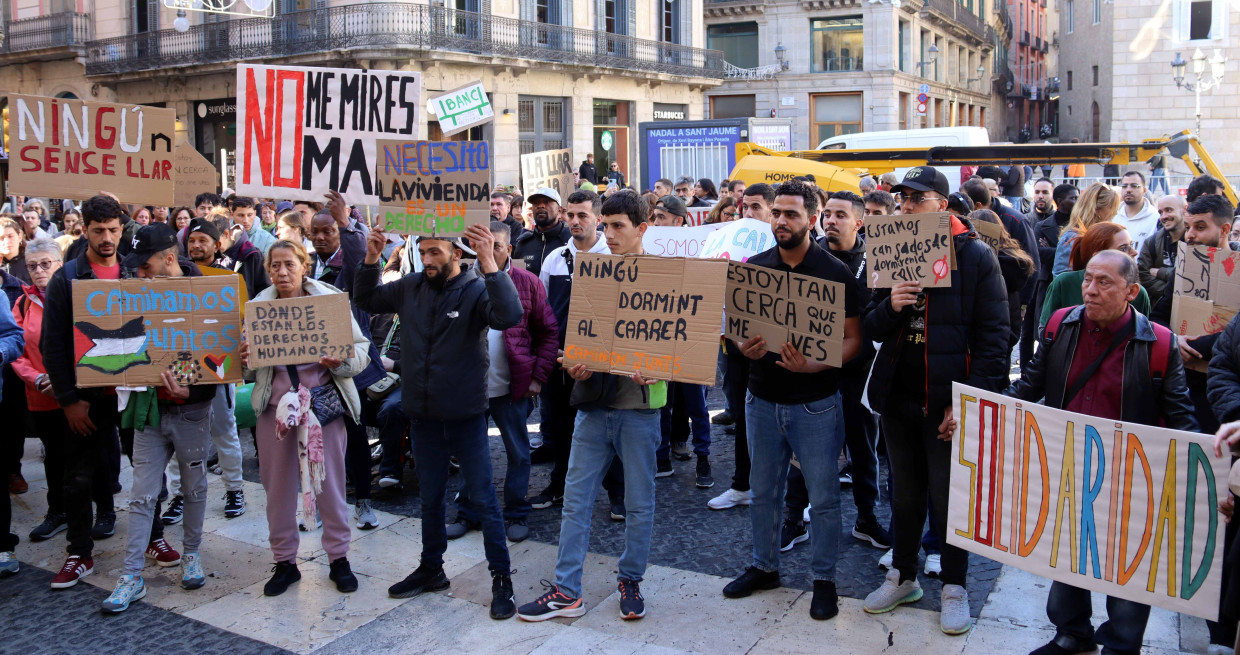 La protesta ha coincidit amb el dia europeu de persones sense llar.. Nazaret Romero (ACN)