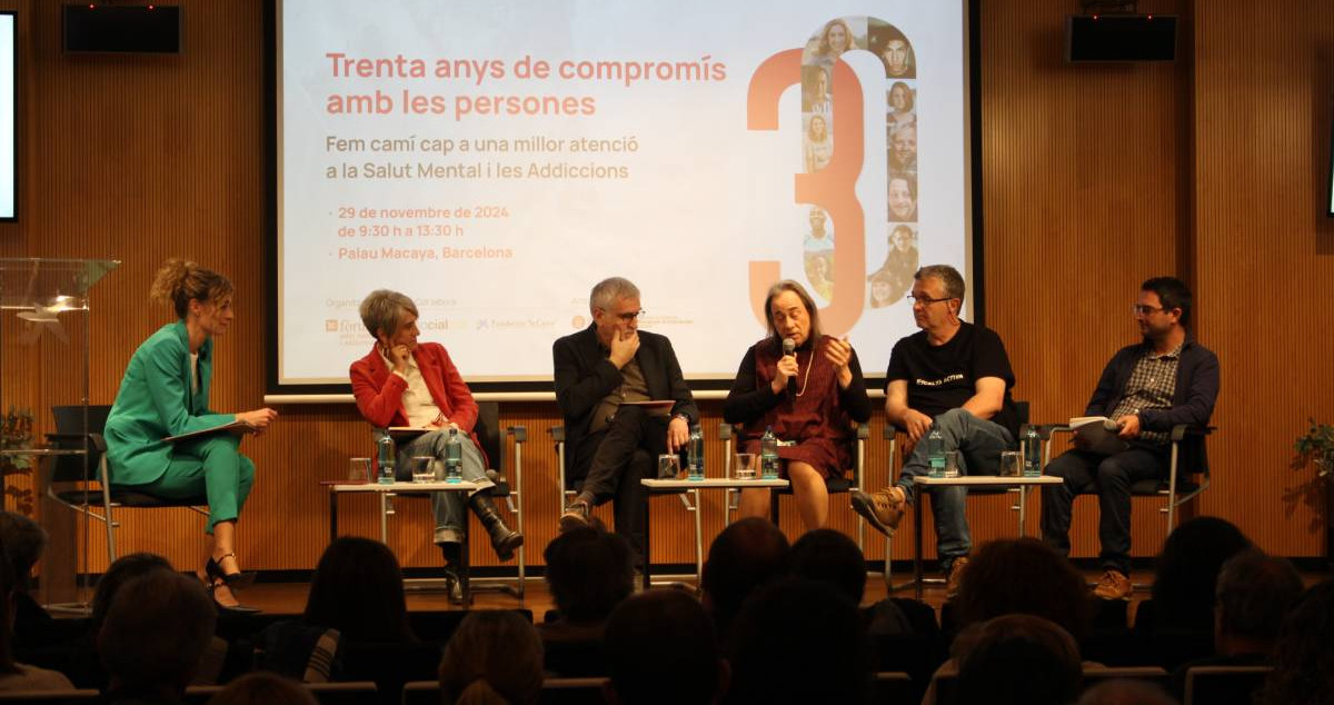 L'acte de celebració dels 30 anys va comptar amb dues taules de debat amb experts, representants públics i activistes per tractar reptes de present i futur en l'àmbit de la salut mental a Catalunya. Fòrum Salut Mental i Addiccions